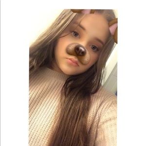 Meet your Posher, Esmeralda